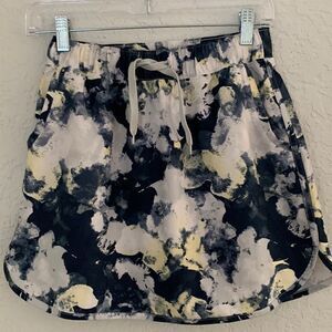 Slazenger Women’s Golf Skirt with Attached Shorts. Size XS